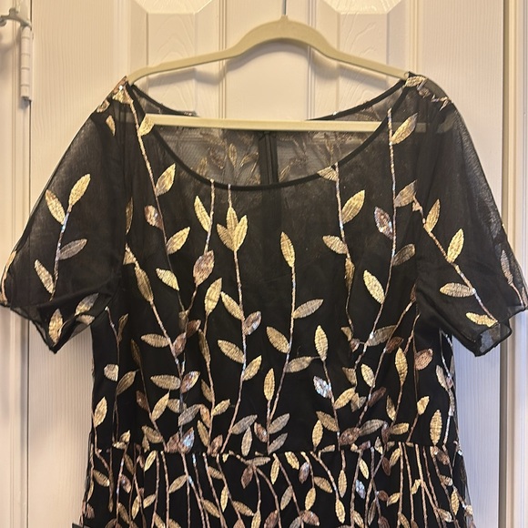 NWT Evening Gown - Picture 5 of 6